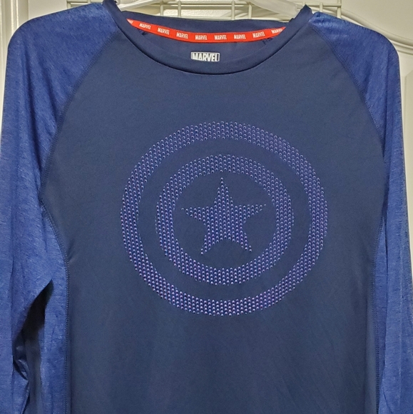 Marvel Captain America Shield long sleeves - Picture 2 of 12